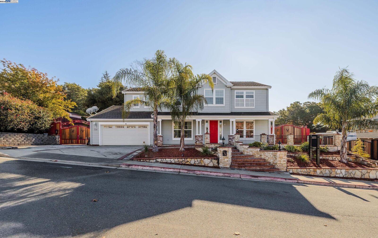 Property Photo:  3109 Vista Ln  CA 94541 