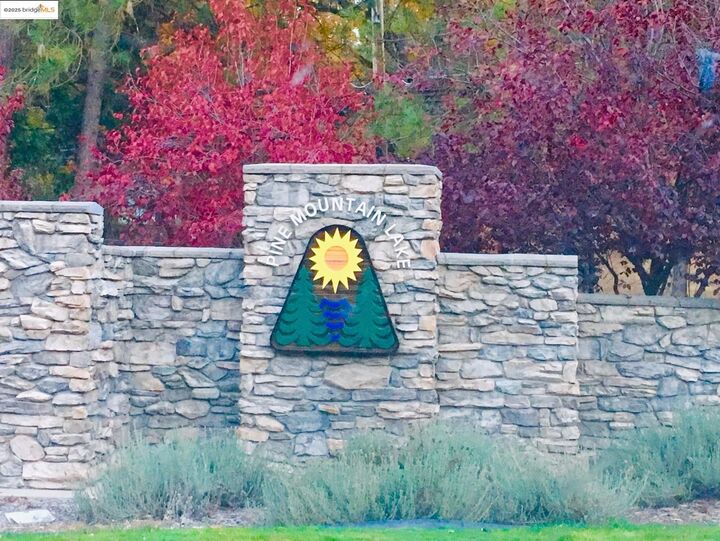 Property Photo: 13137 Jackson Mill Dr CA 95321