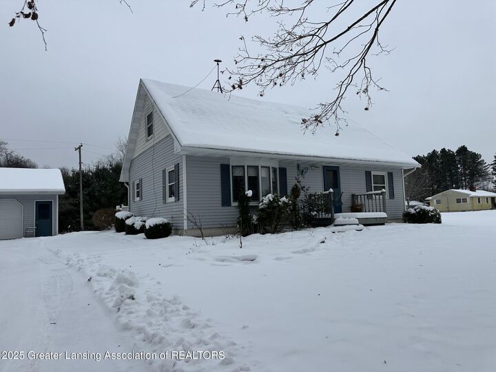 Property Photo:  7426 Oak Highway  MI 48813 