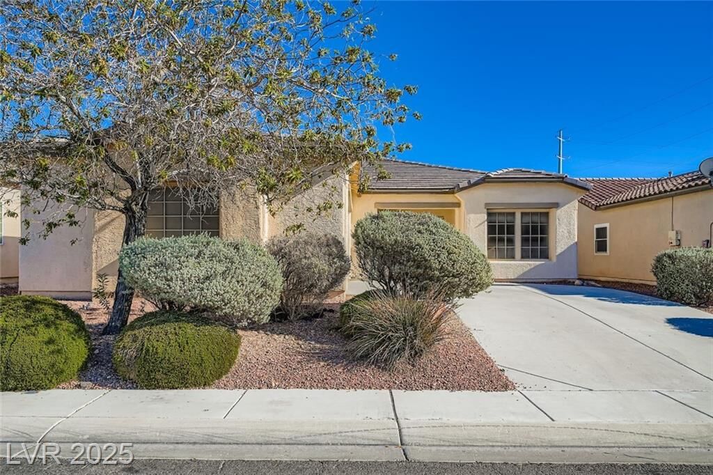Property Photo: 6016 Star Point Court NV 89081