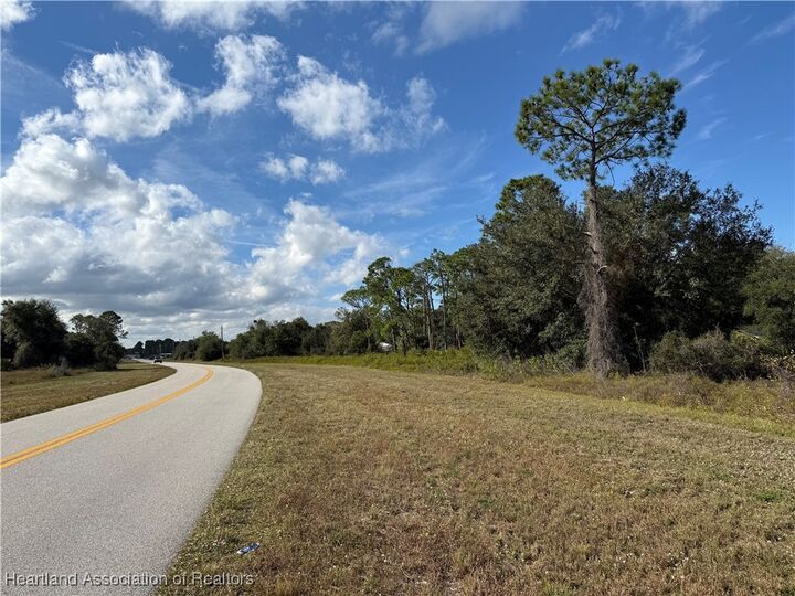 Property Photo:  792 Washington Boulevard NE  FL 33852 