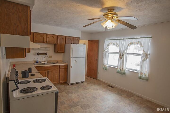 Property Photo: 1719 S Seneca Street IN 47429