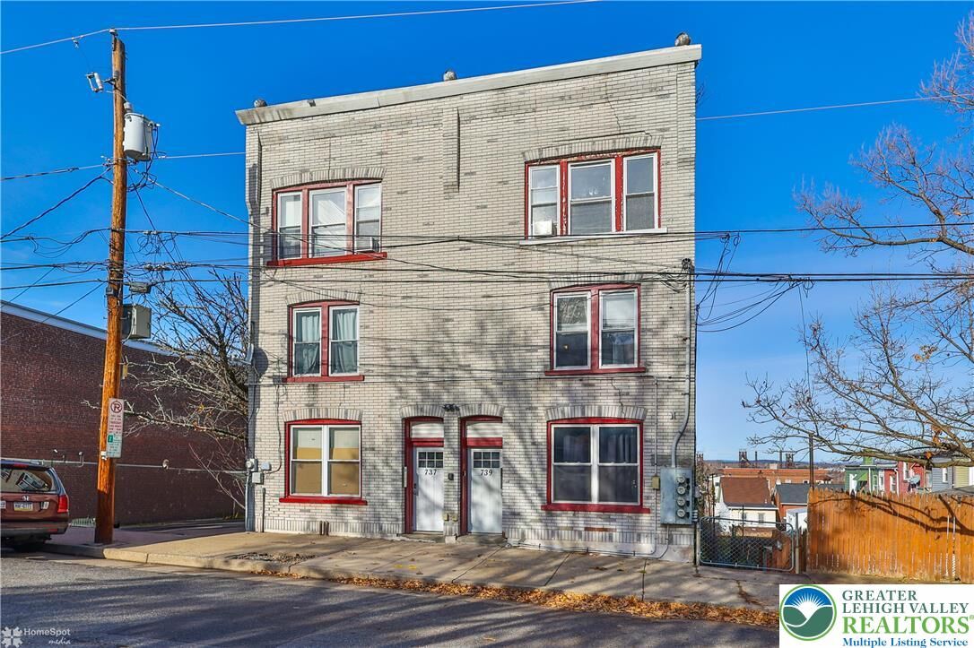 Property Photo:  737 E 7th Street  PA 18015 