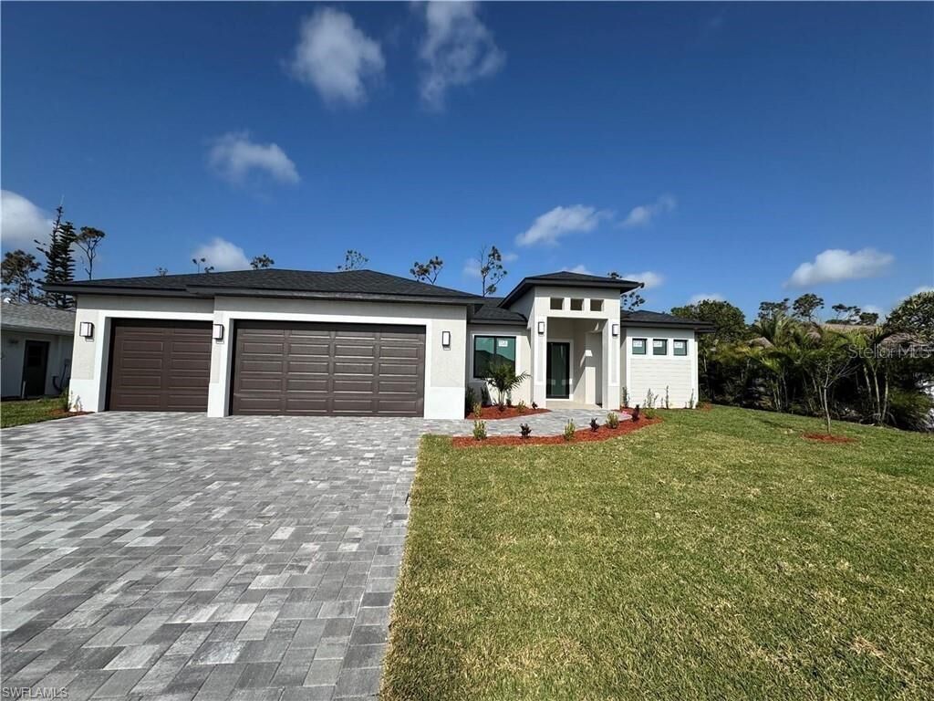 Property Photo: 212 Fairway Road FL 33947