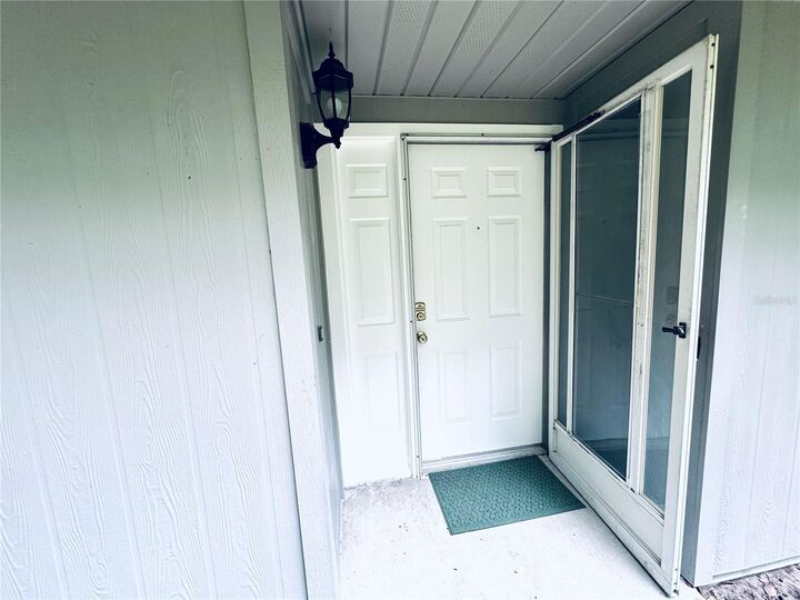 Property Photo: 525 Oak Terrace 121 FL 32701