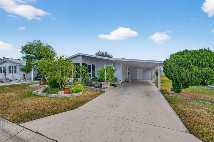 Property Photo:  3904 William Hume Drive  FL 33541 