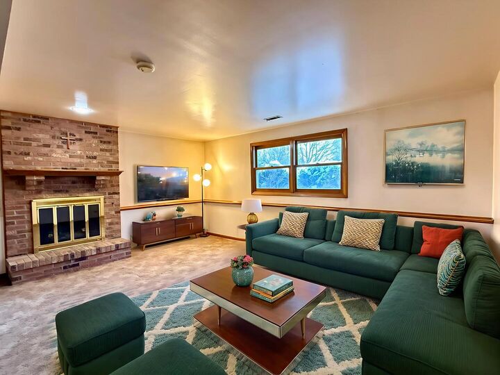 Property Photo: 1980 Sapphire Lane IL 60506