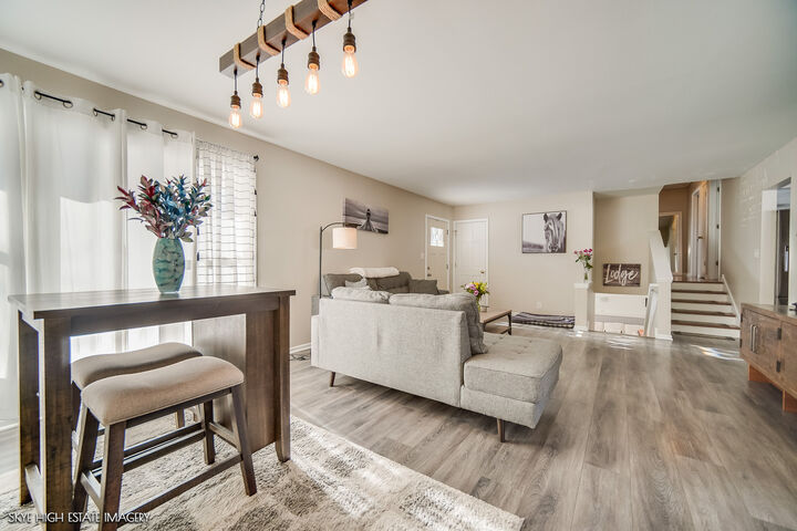 Property Photo:  113 April Lane  IL 60542 