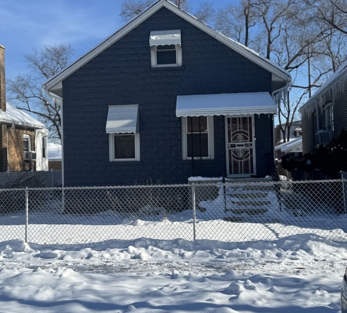 Property Photo:  9005 S Paulina Street  IL 60620 