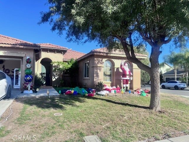 Property Photo:  1382 Sunset  CA 92571 