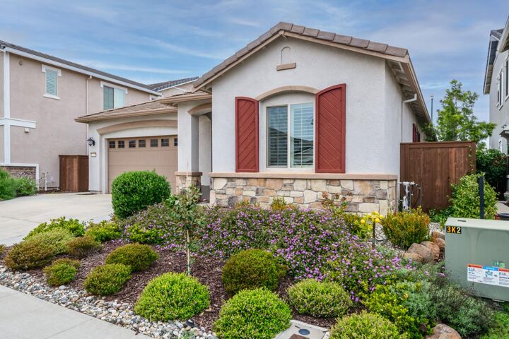 Property Photo: 12037 Tiresias Way CA 95742