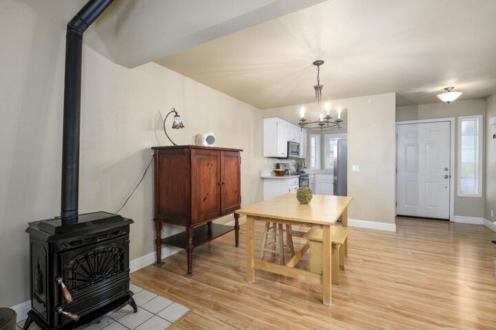 Property Photo: 672 Allen Court CA 95667