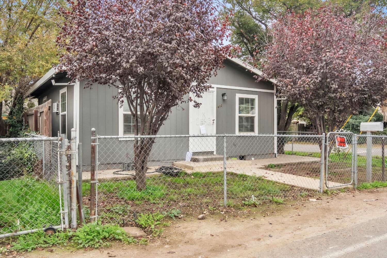 Property Photo:  1602 N Golden Gate Avenue  CA 95205 