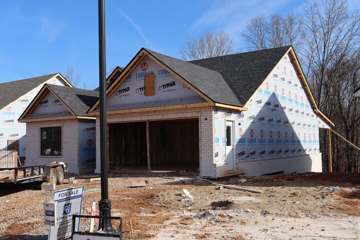 Property Photo:  609 Willow Park Dr  TN 37043 