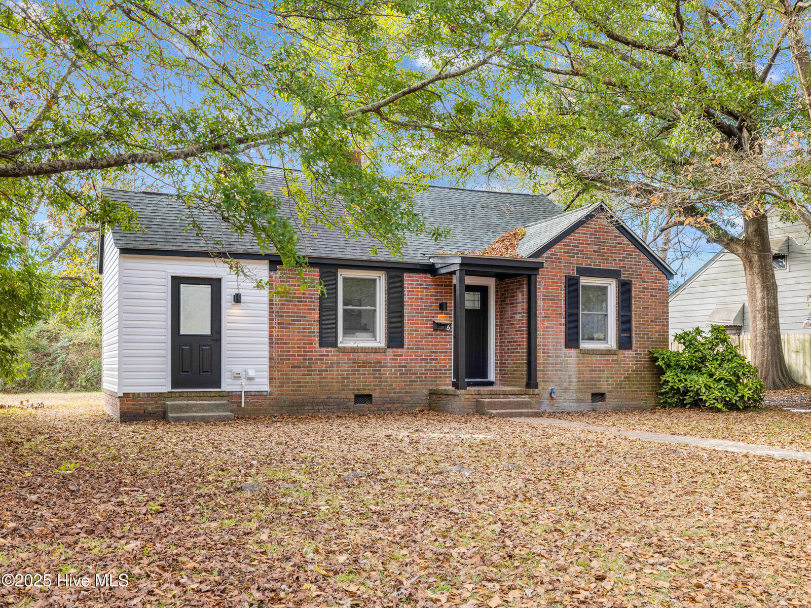 Property Photo:  6 Glendale Road  NC 28540 