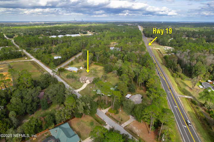 Property Photo: 194 Horseman Club Road FL 32177