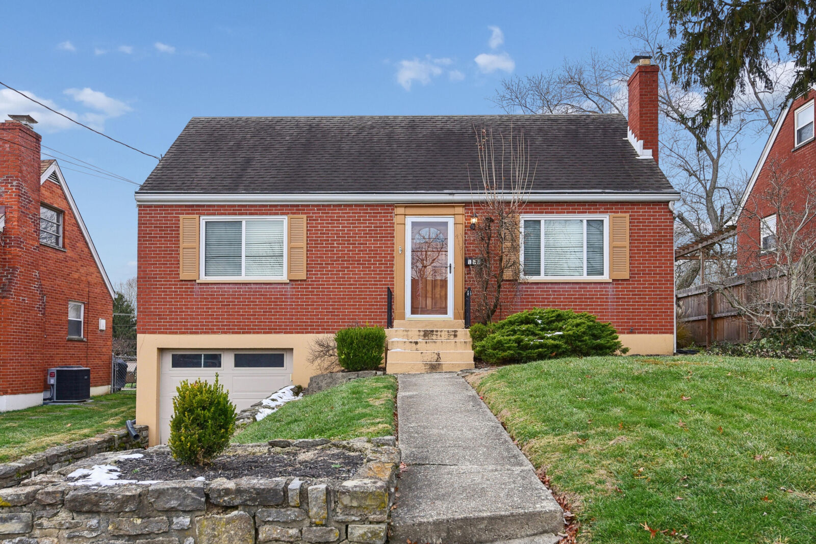 Property Photo: 419 Locust Street KY 41018