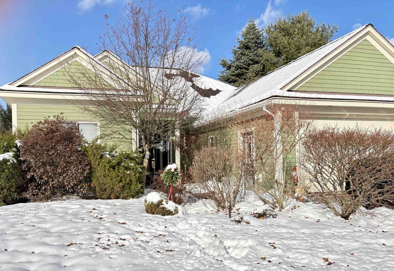 Property Photo:  1 Stillwater Drive  NH 03784 