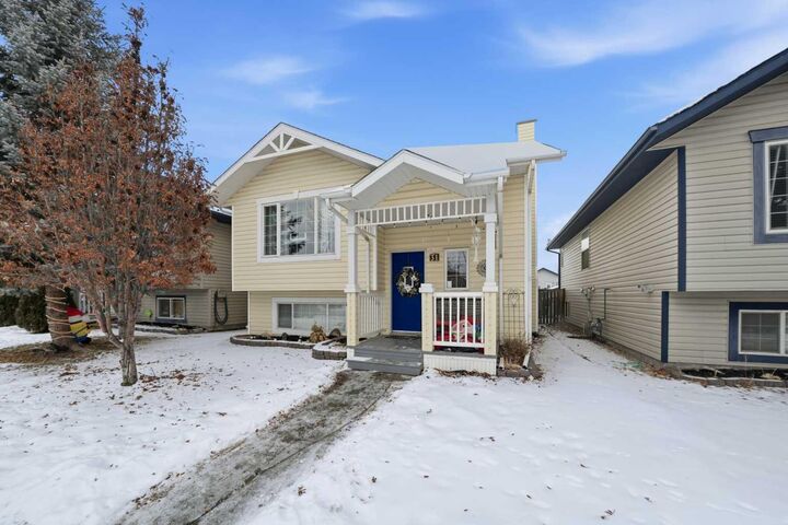 31 Lawford Avenue  Red Deer AB T4R 3B4 photo