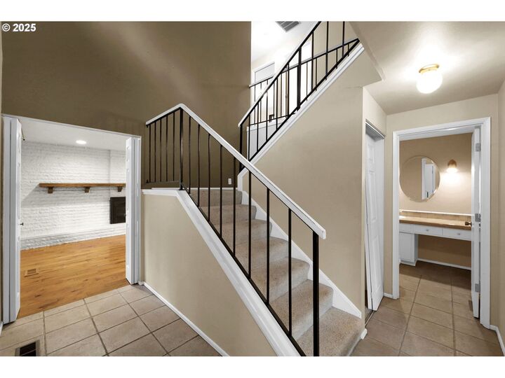 Property Photo: 4103 Brae Burn Dr OR 97405