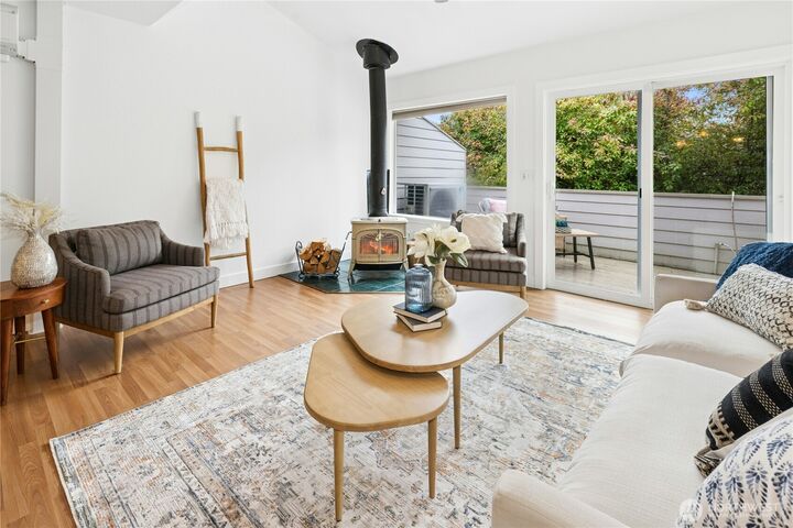 Property Photo:  259  Shepard Way NW  WA 98110 