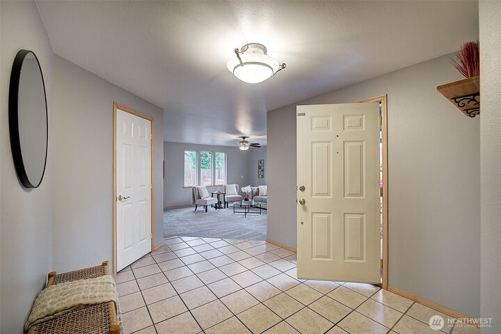 Property Photo:  803  3rd Avenue NW  WA 98371 