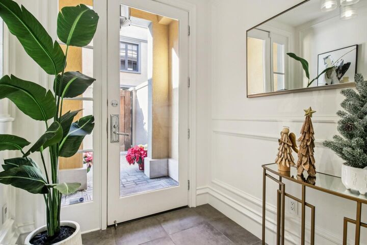 Property Photo:  356 Santana Row 319  CA 95128 