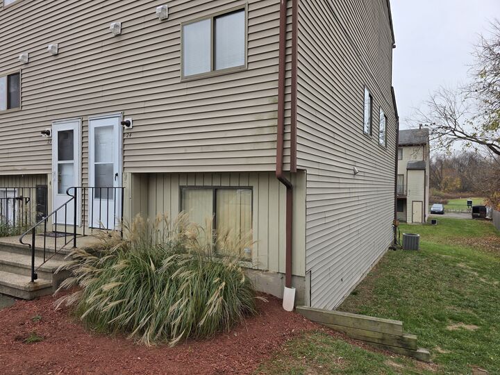 Property Photo: 790 First Avenue Apt 24 CT 06516