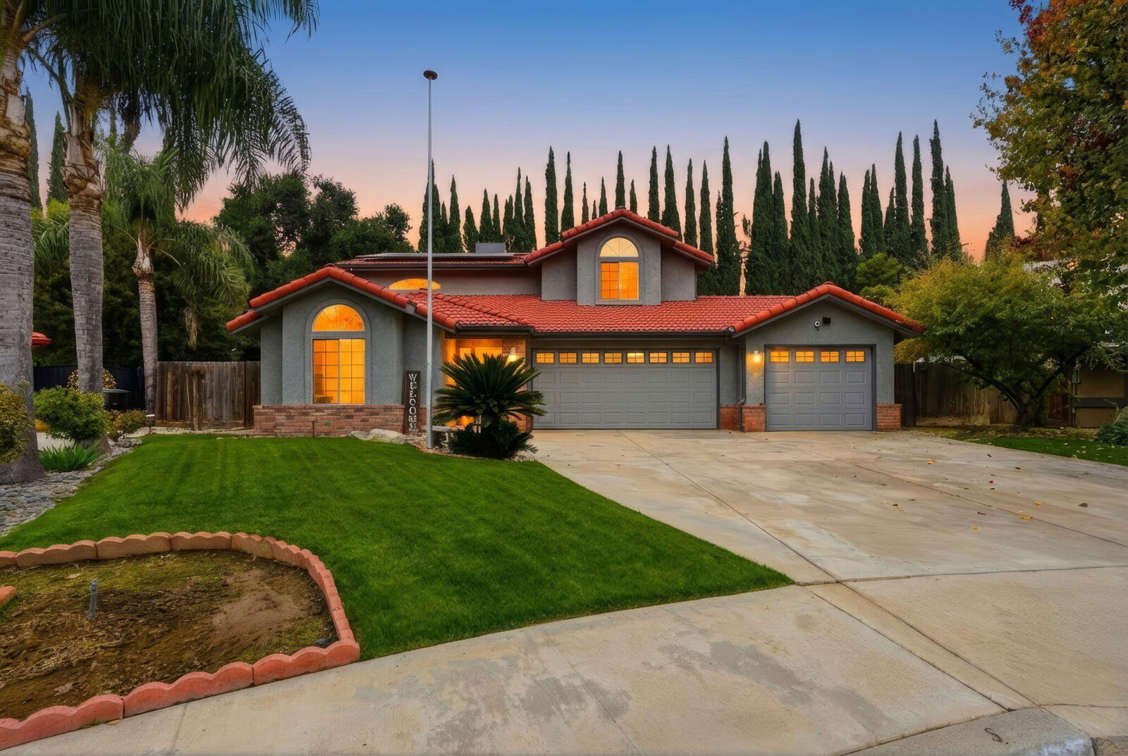 Property Photo: 1152 N Noyes Court CA 93291