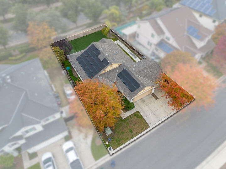 Property Photo: 1363 Windsong Drive CA 93274