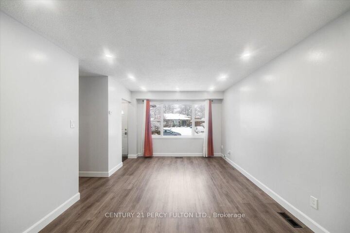 Property Photo:  279 Vancouver Crescent  ON L1J 2A1 