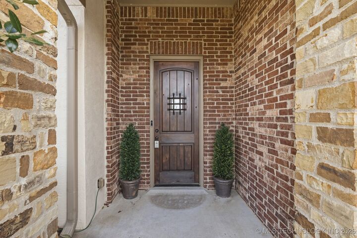 Property Photo:  4239 S 188th  OK 74134 