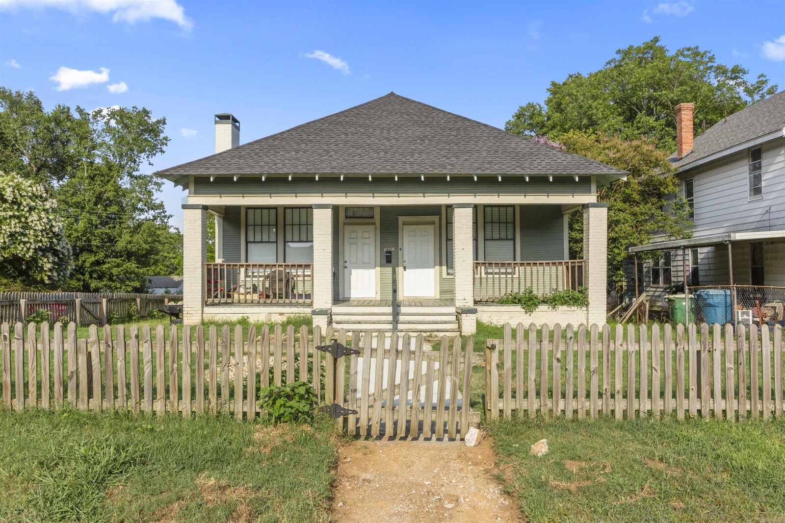 Property Photo:  1601 Hanger Street  AR 72202 