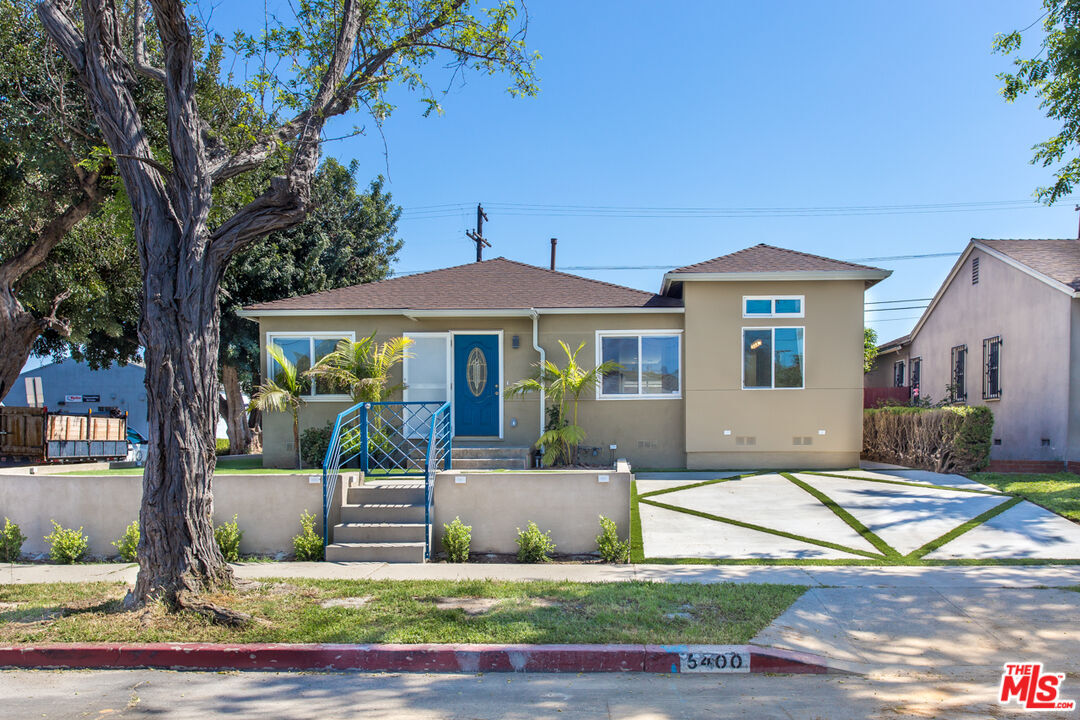 Property Photo: 5400 W 82nd St CA 90045
