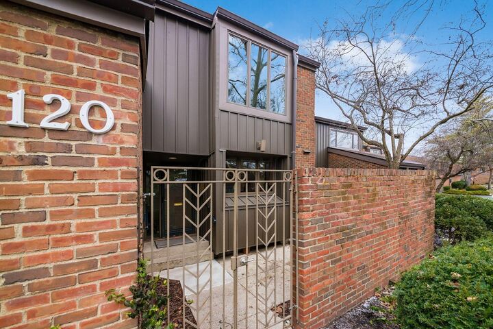 Property Photo: 120 Glen Circle OH 43085