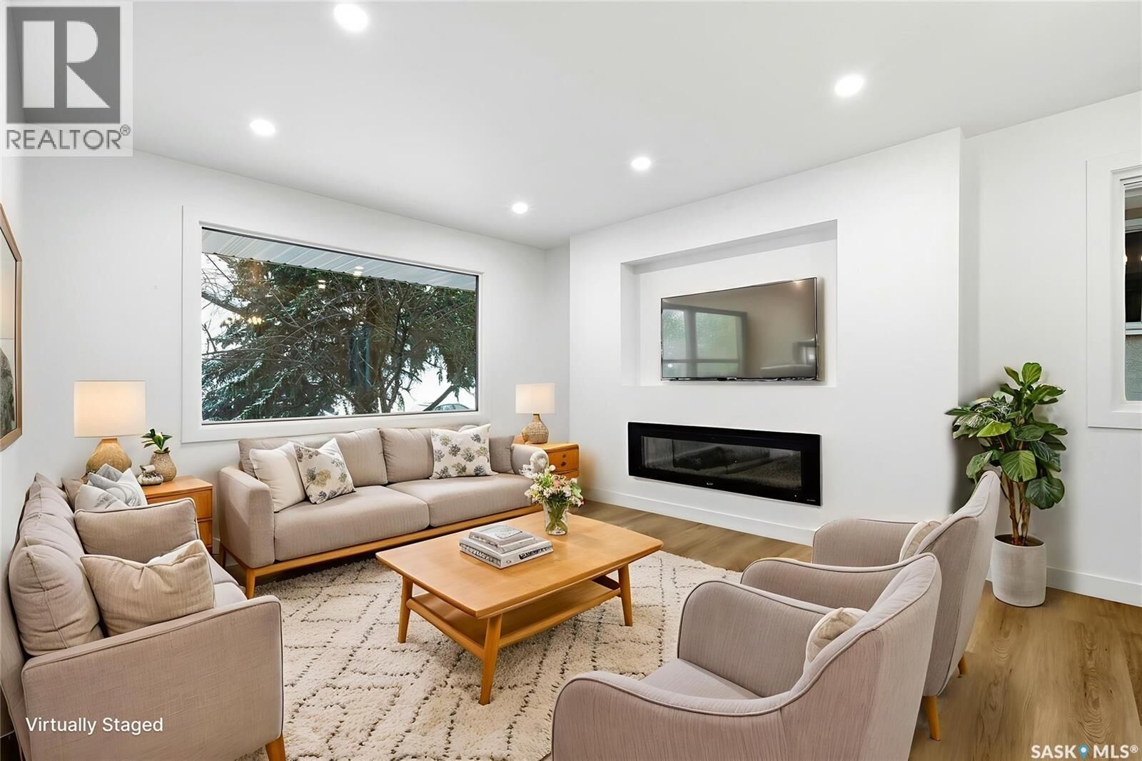 Property Photo: 732 Empress Street SK S4T 5C8