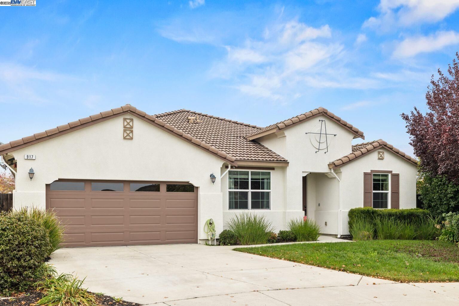 Property Photo:  917 Talaria Ct  CA 94561 