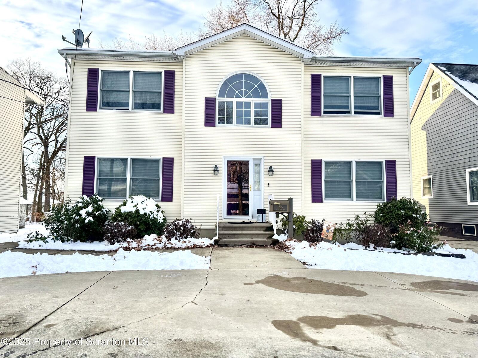 Property Photo:  1725 Jefferson Avenue  PA 18509 