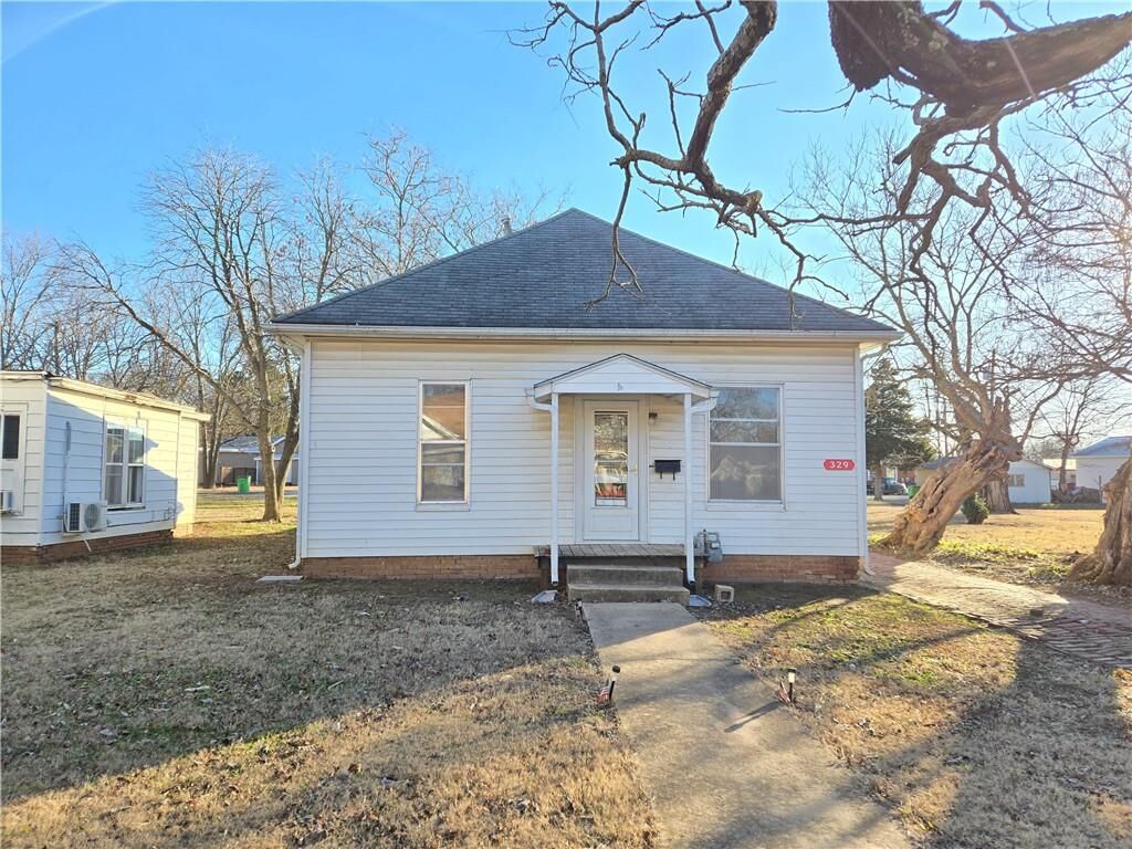 Property Photo:  329 W 1st Street  KS 67335 