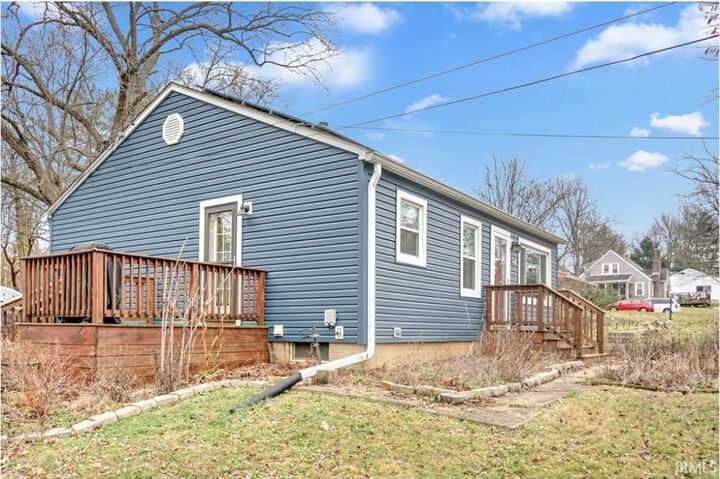 Property Photo: 1406 N Kinser Pike IN 47404