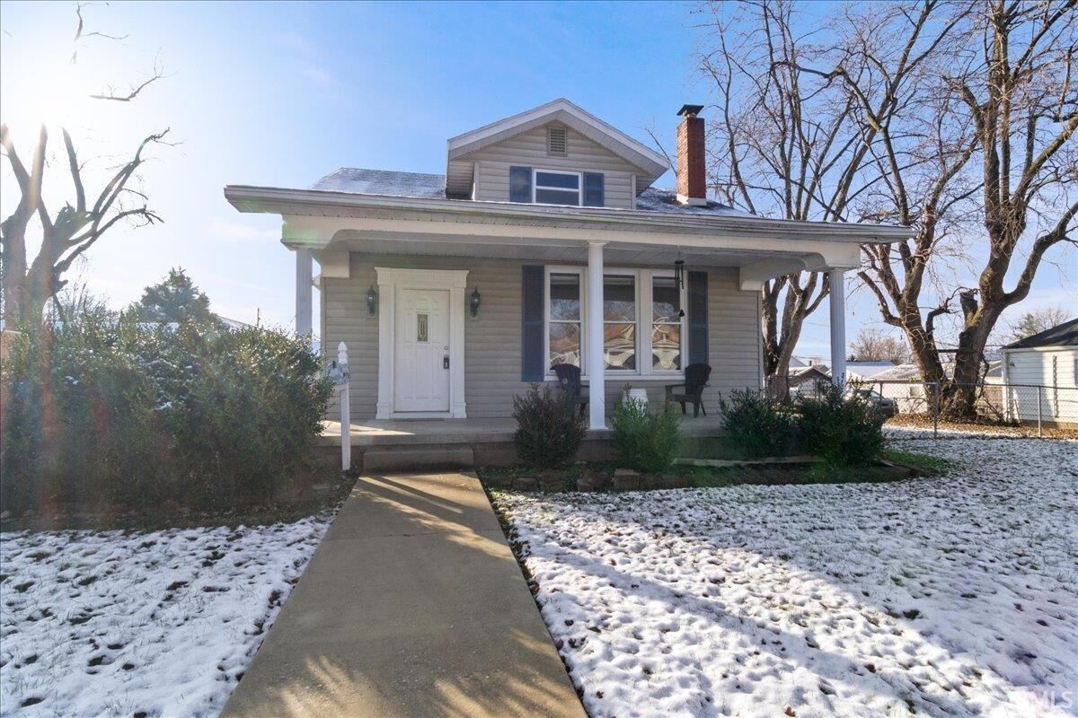 Property Photo:  3008 Edgewood Drive  IN 47712 