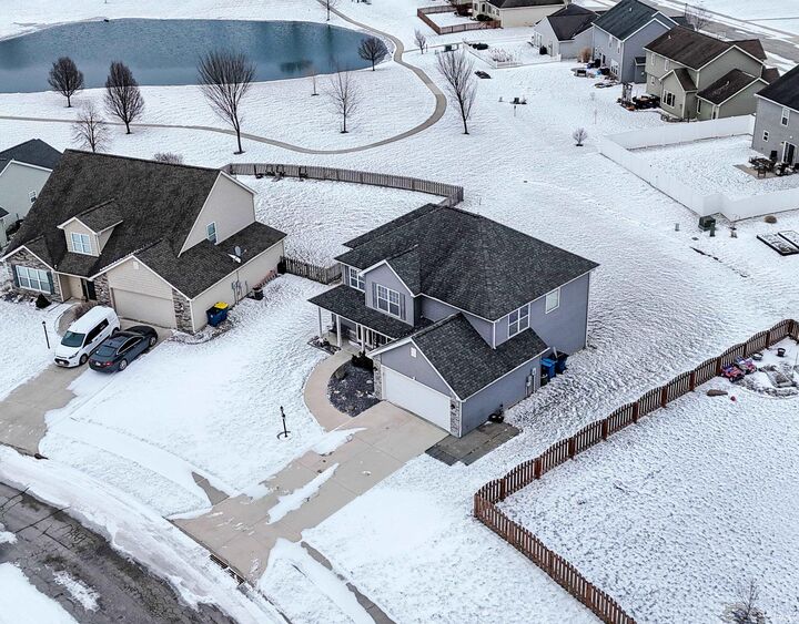 Property Photo:  1435 Breckenridge Pass  IN 46845-8605 