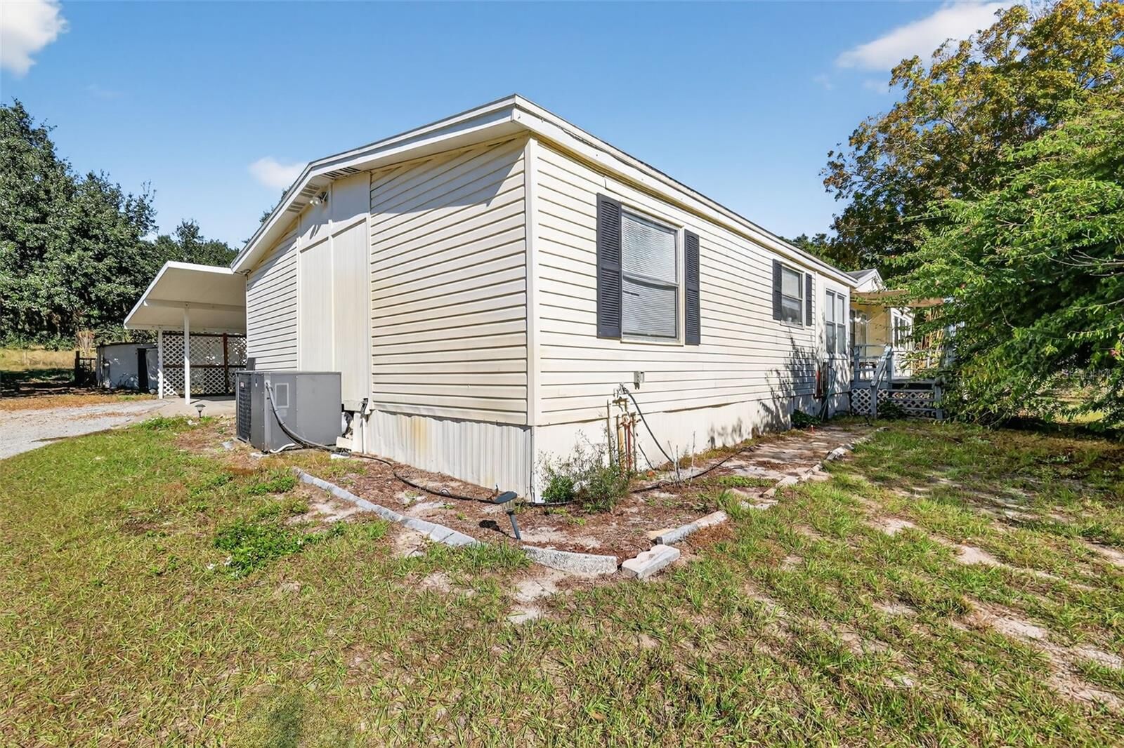 Property Photo: 11911 Lane Park Road FL 32778