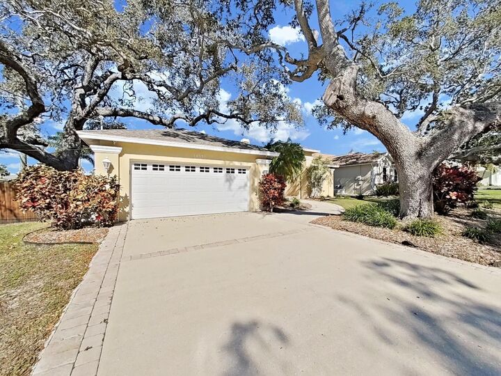 Property Photo:  14595 Oliver Street  FL 33774 