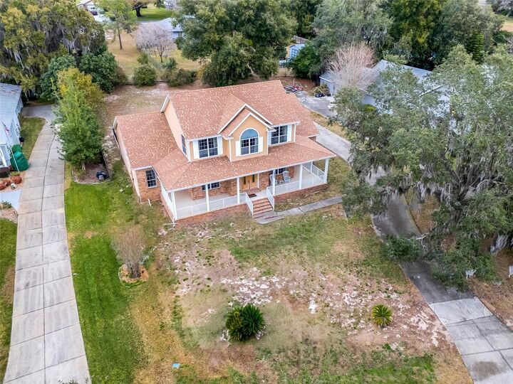 Property Photo:  10336 Lake Louisa Road  FL 34711 