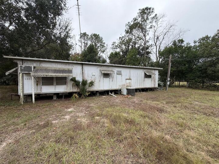 Property Photo:  17718 Coon Hide Road  FL 34610 