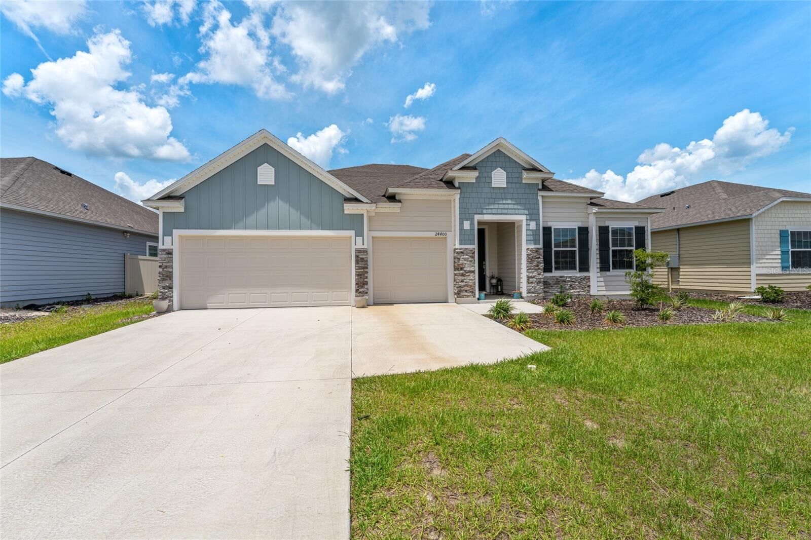 Property Photo: 24400 NW 12th Place FL 32669