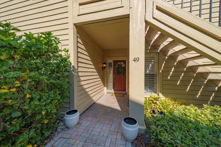 Property Photo: 49 Pelican Place FL 33756