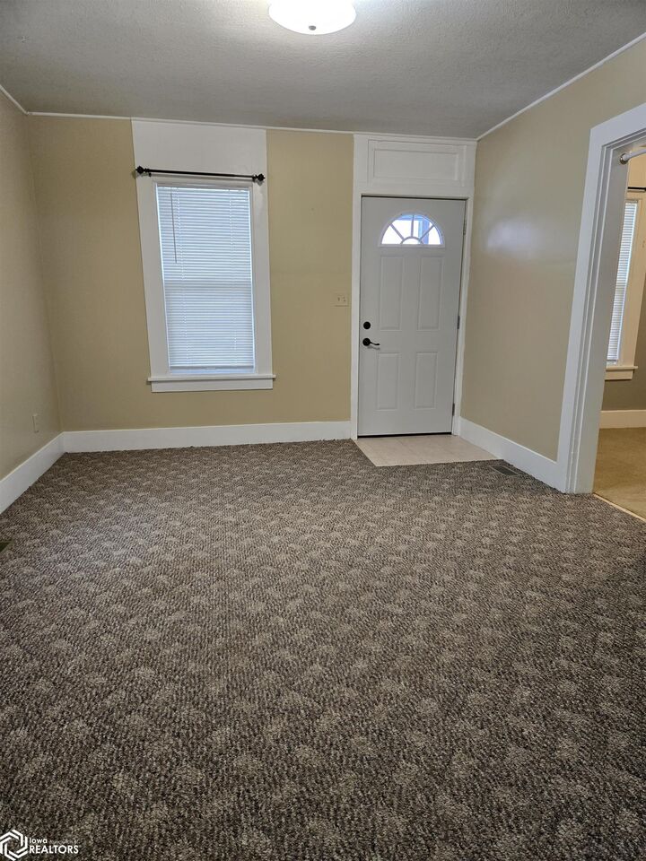 Property Photo:  314 Broadway Street  IA 52655 