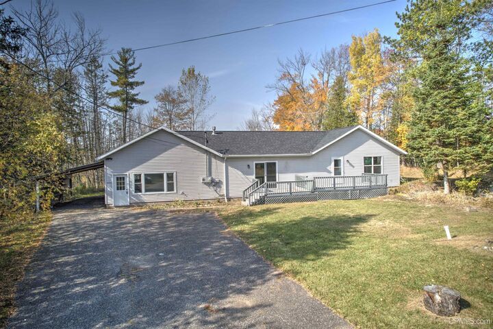 Property Photo:  N1307 Hamilton Lake Road  MI 49892 